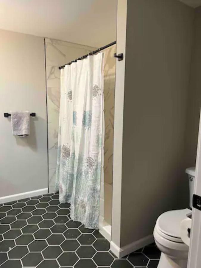 Froggy Goggle Barn Apartment Marathon Екстериор снимка